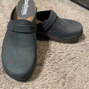 Sandgrens handmade Swedish clog black size 41